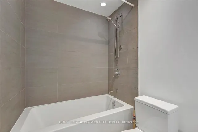 Additional image 20 of 161 Roehampton Ave Unit 4108