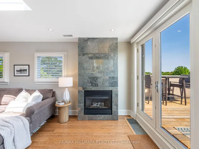 Additional image 44 of 2012 Queen St Unit 306