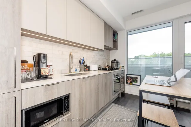 Additional image 13 of 2020 Bathurst St Unit 617