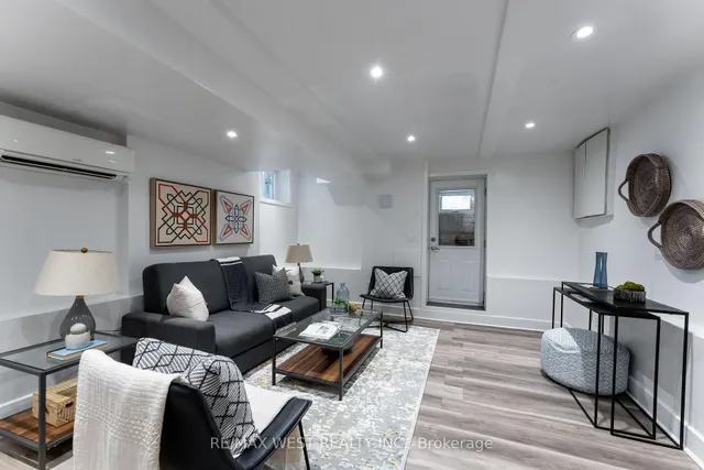 Additional image 33 of 52 Woodycrest Ave