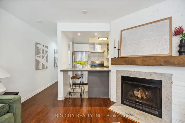 Additional image 9 of 570 Wellington St Unit 12B