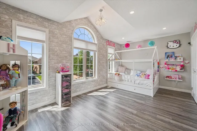 Additional image 29 of 38 Surrey Dr