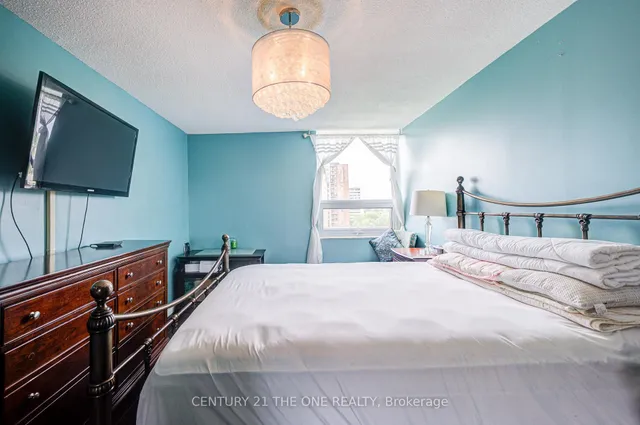 Additional image 18 of 121 Ling Rd Unit 808