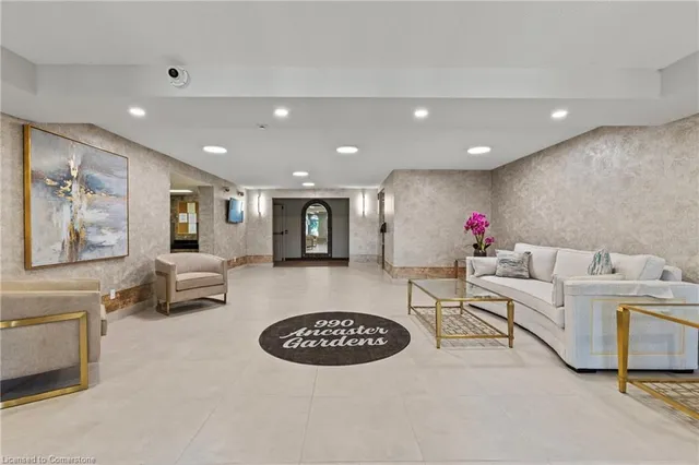 Additional image 3 of 990 Golf Links Rd Unit 301