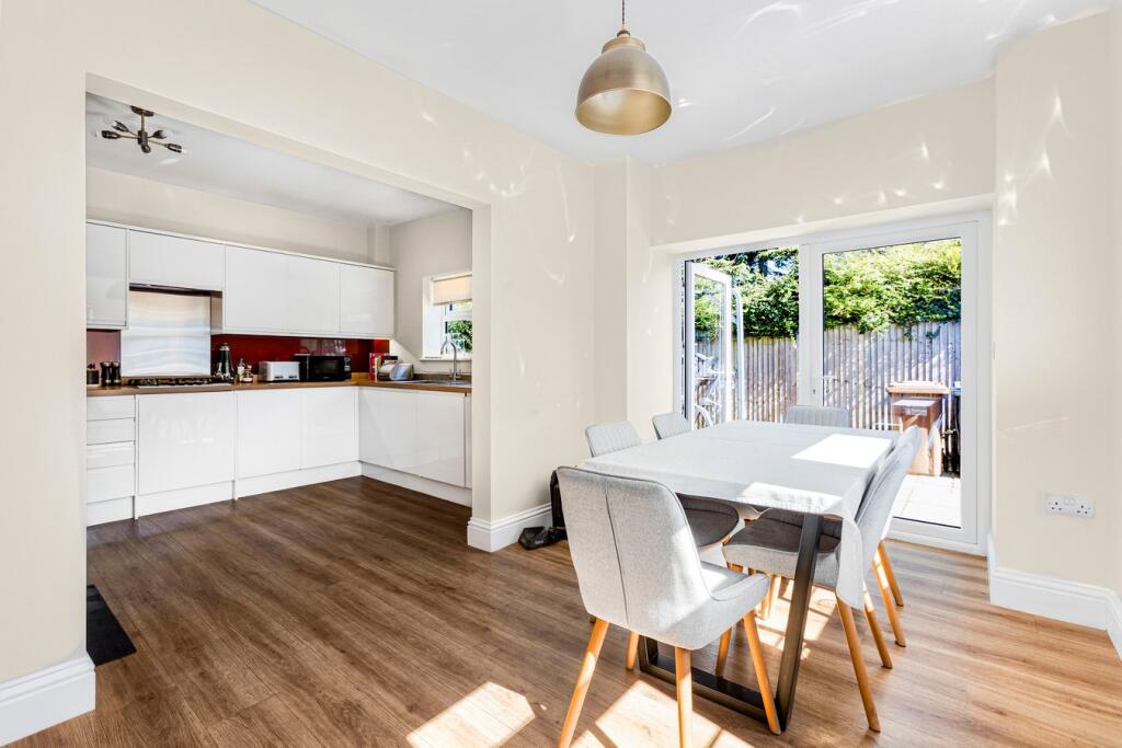 Additional image 9 of Burleigh Mead, Hatfield, AL9