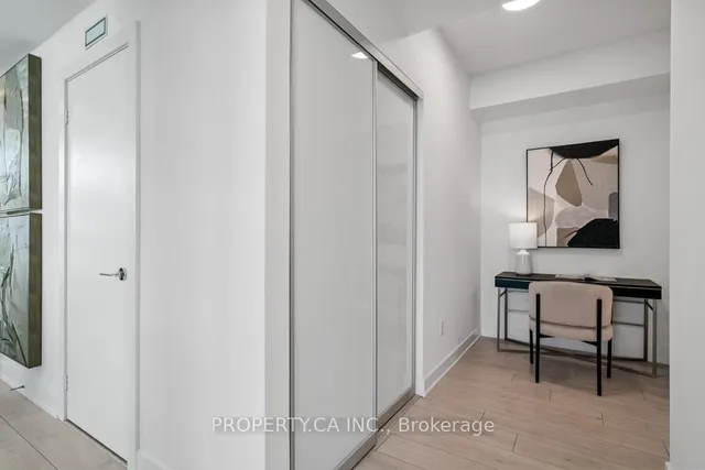 Additional image 16 of 35 Mercer St Unit 3708