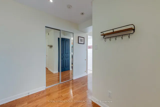 Additional image 4 of 323 Richmond St Unit 1007