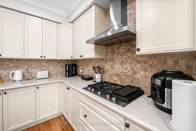 Additional image 18 of 21 Isaac Devins Blvd