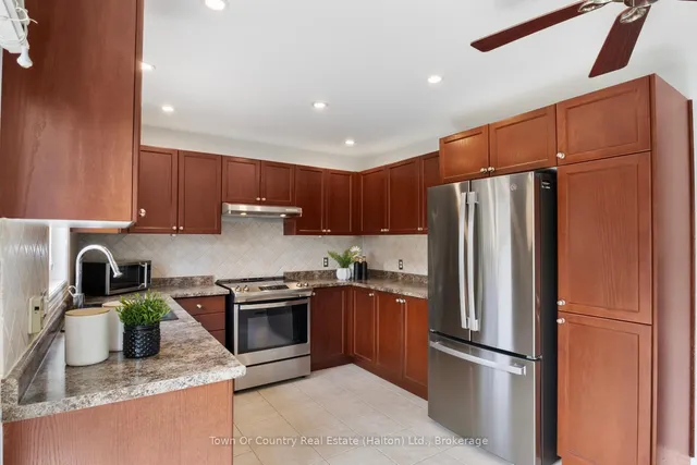 Additional image 29 of 258 Malick St