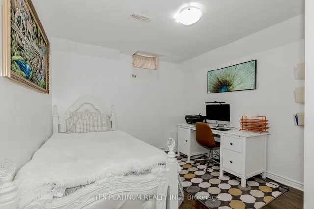 Additional image 32 of 46 levendale Crt