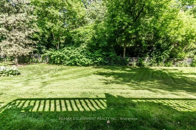 Additional image 35 of 109 Wilson St Unit 14