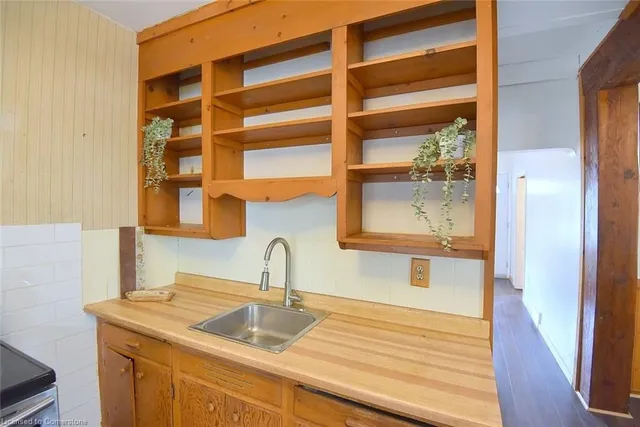 Additional image 12 of 29 Mayflower Ave