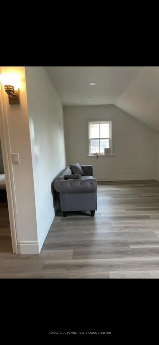 Additional image 10 of 70 Wellington St