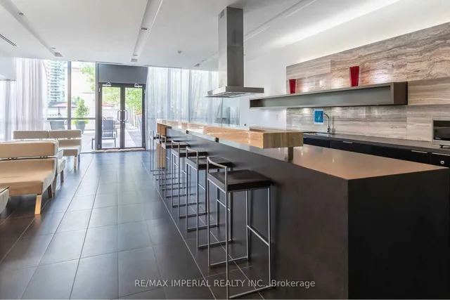 Additional image 43 of 110 Charles St Unit 2308