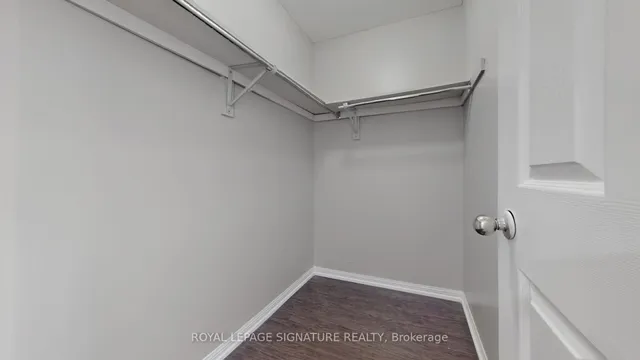 Additional image 19 of 43 Coyote Cres