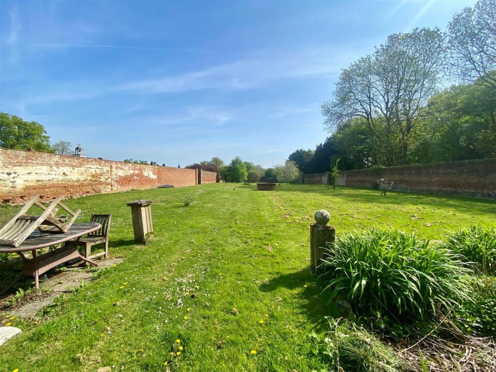 Additional image 12 of Potterells, Station Road, Welham Green