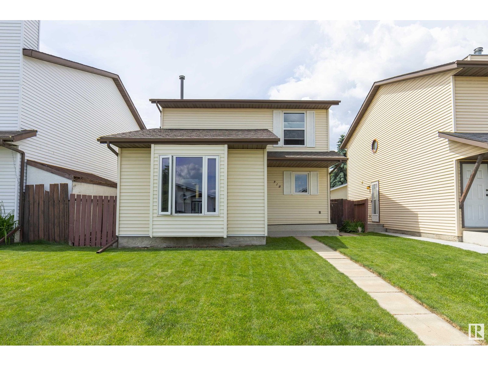 318 Kirkpatrick CR NW|Edmonton, Alberta T6L5E1