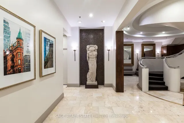 Additional image 3 of 438 Richmond St Unit 816