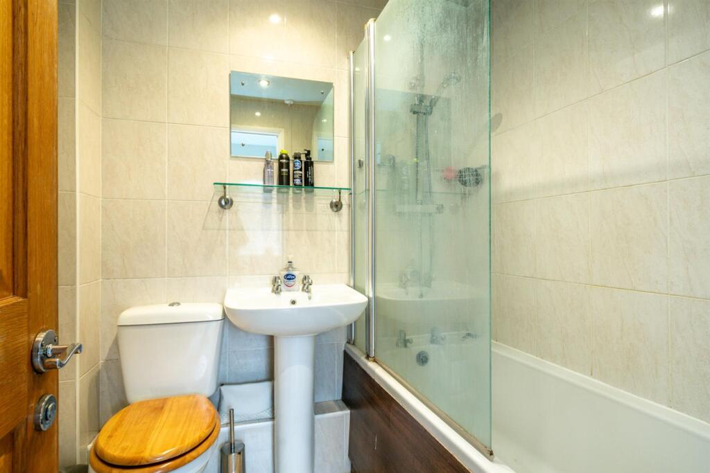 Additional image 12 of Carlbury Close, St. Albans