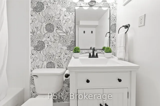 Additional image 25 of 41 Robbins Ave