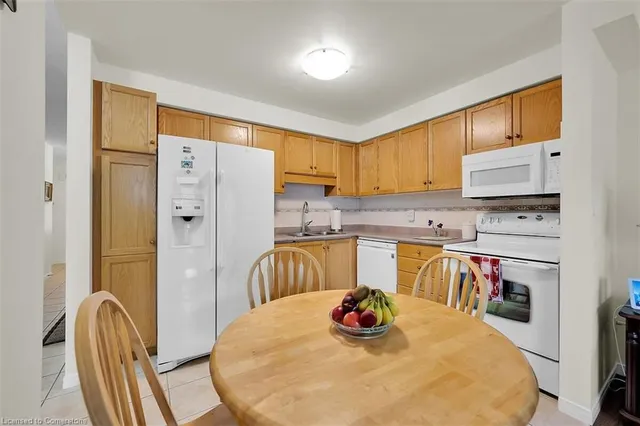 房产图片 8 - 10 Cadham Blvd 单元17