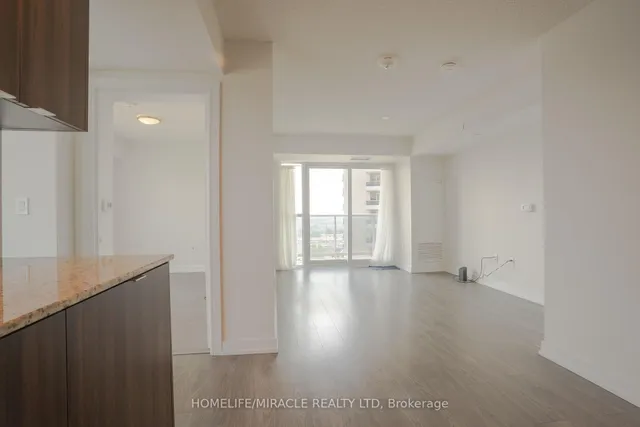 Additional image 4 of 225 Village Green Sq Unit 1708