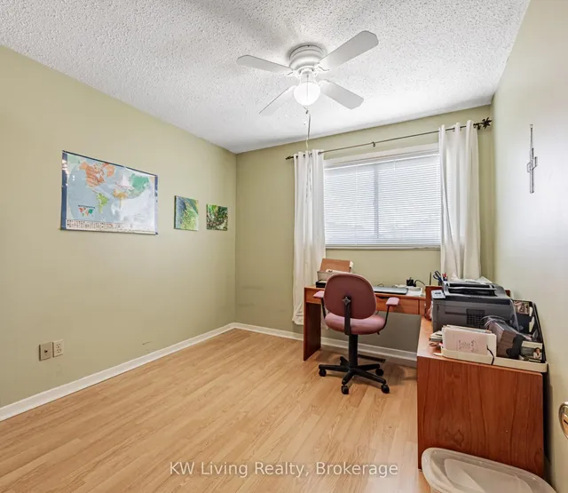 Additional image 14 of 35 Roxanne Cres