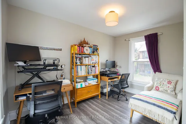 Additional image 25 of 167 NAPIER St