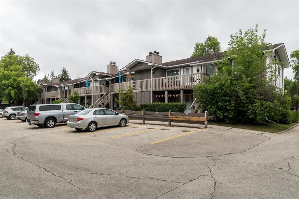 9 1670 St Mary's Road|Winnipeg, Manitoba R2N1G2