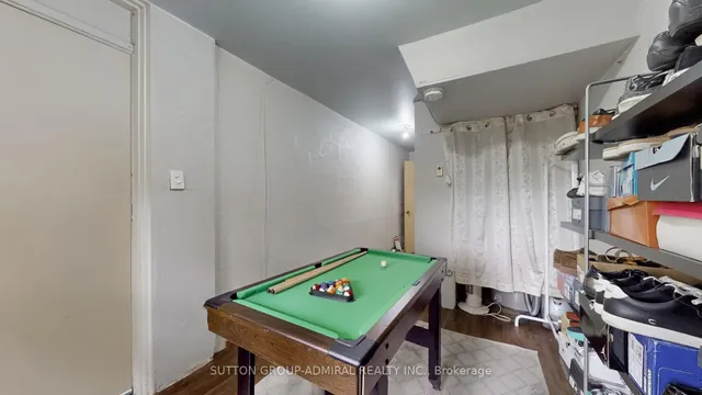 房产图片 31 - 22 Tandridge Cres 单元 812