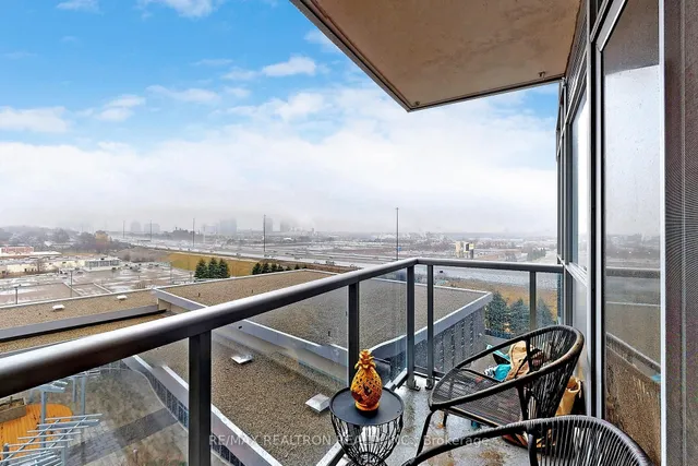 Additional image 46 of 125 Village Green Sq Unit 911