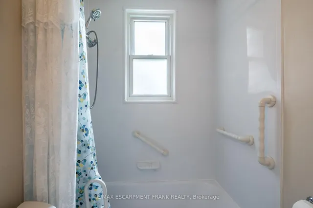 房产图片 16 - 209 东13街