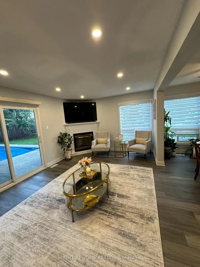 Additional image 18 of 14 Hero Sq