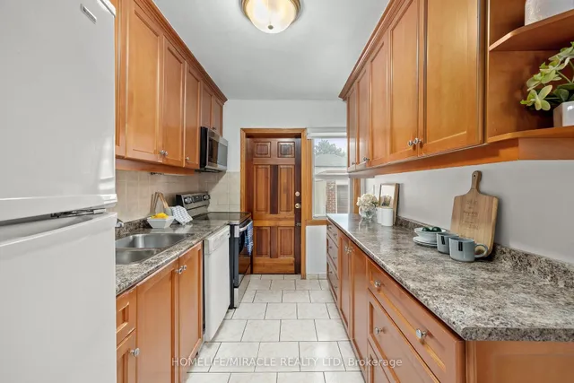 Additional image 11 of 683 Old Weston Rd