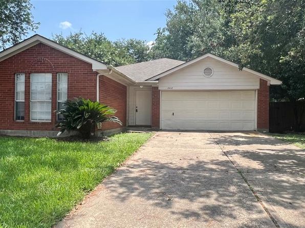 15407 Town Green Dr, Houston, TX 77083