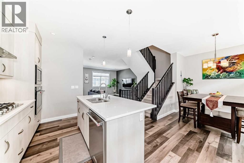 209 Wentworth Row SW|Calgary, Alberta T3H1Y1