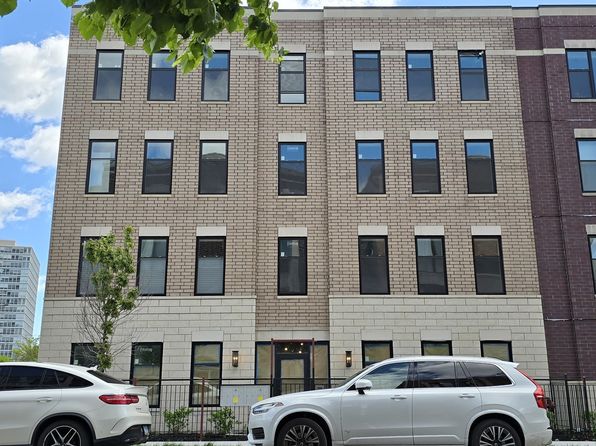 3105 S Giles Ave #4S, Chicago, IL 60616