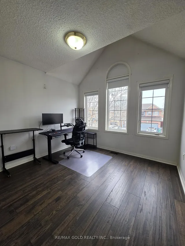 Additional image 49 of 42 Zimmer St