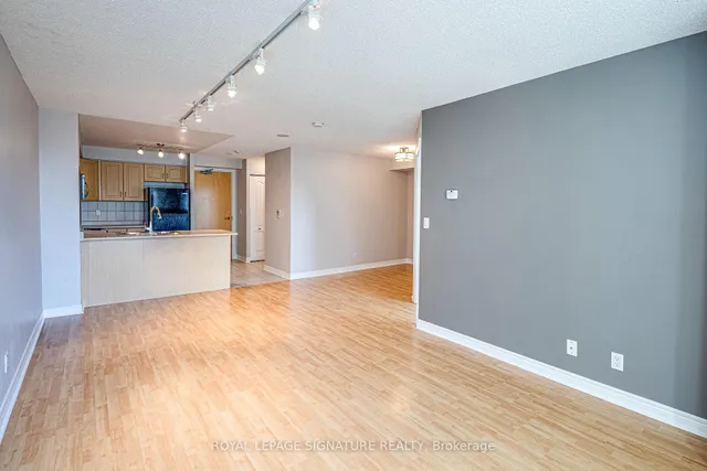 Additional image 13 of 212 Eglinton Ave Unit 402