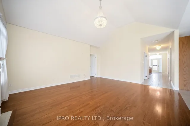 Additional image 4 of 27 jazzberry Rd