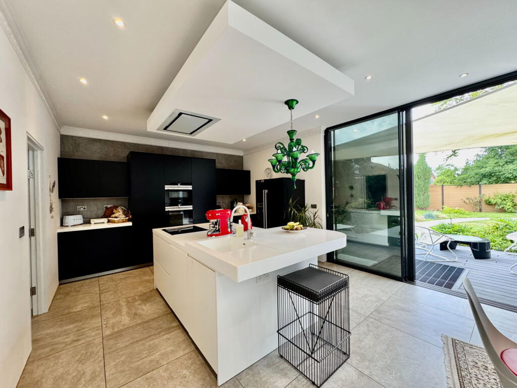 Additional image 4 of West Riding,Bricket Wood,Hertfordshire,AL2 3QS