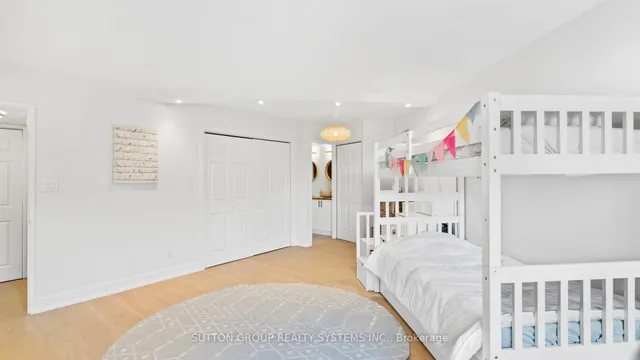 Additional image 20 of 22 Southport St Unit 433