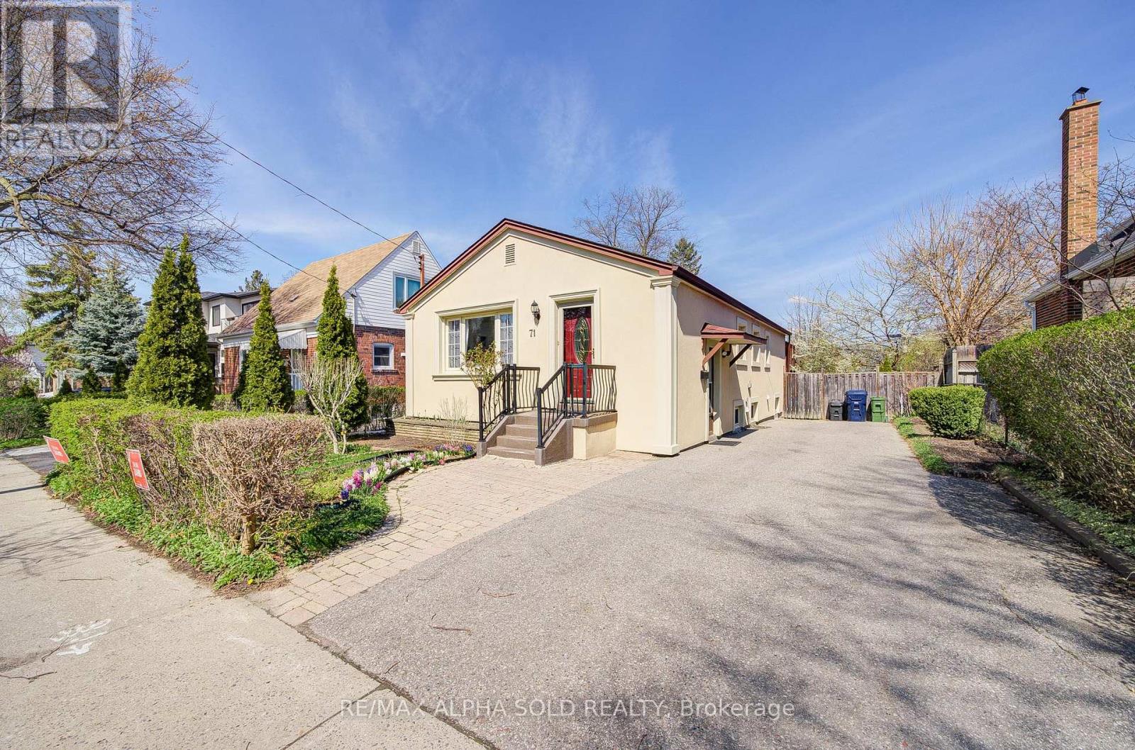 71 VAUXHALL DRIVE|Toronto (Dorset Park), Ontario M1P1R1