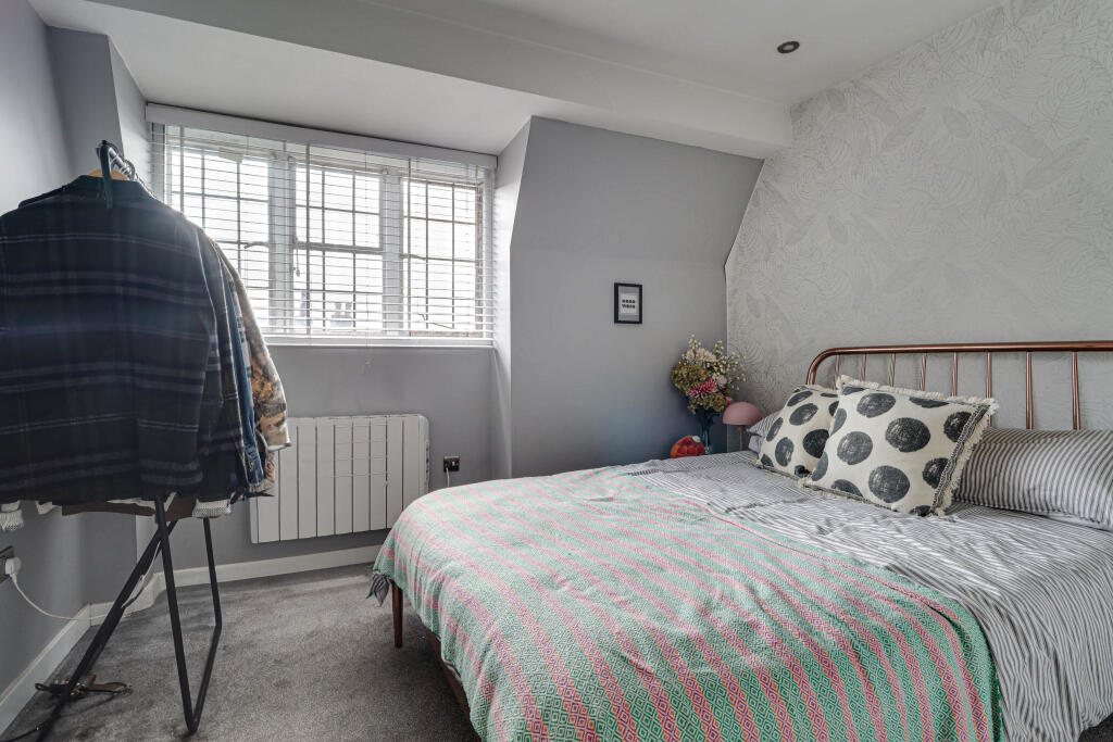 Additional image 5 of Holywell Hill, St. Albans, Hertfordshire, AL1