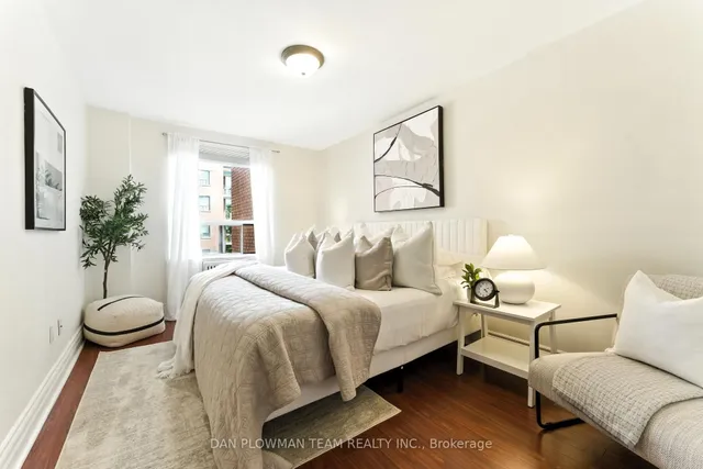 Additional image 26 of 2550 Bathurst St Unit 203