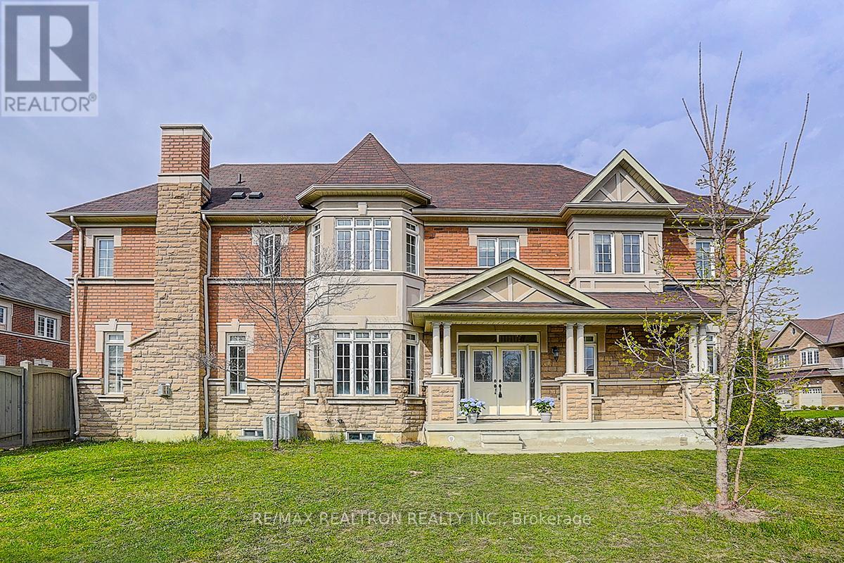61 WARBLER AVENUE|Vaughan (Patterson), Ontario L6A0X7