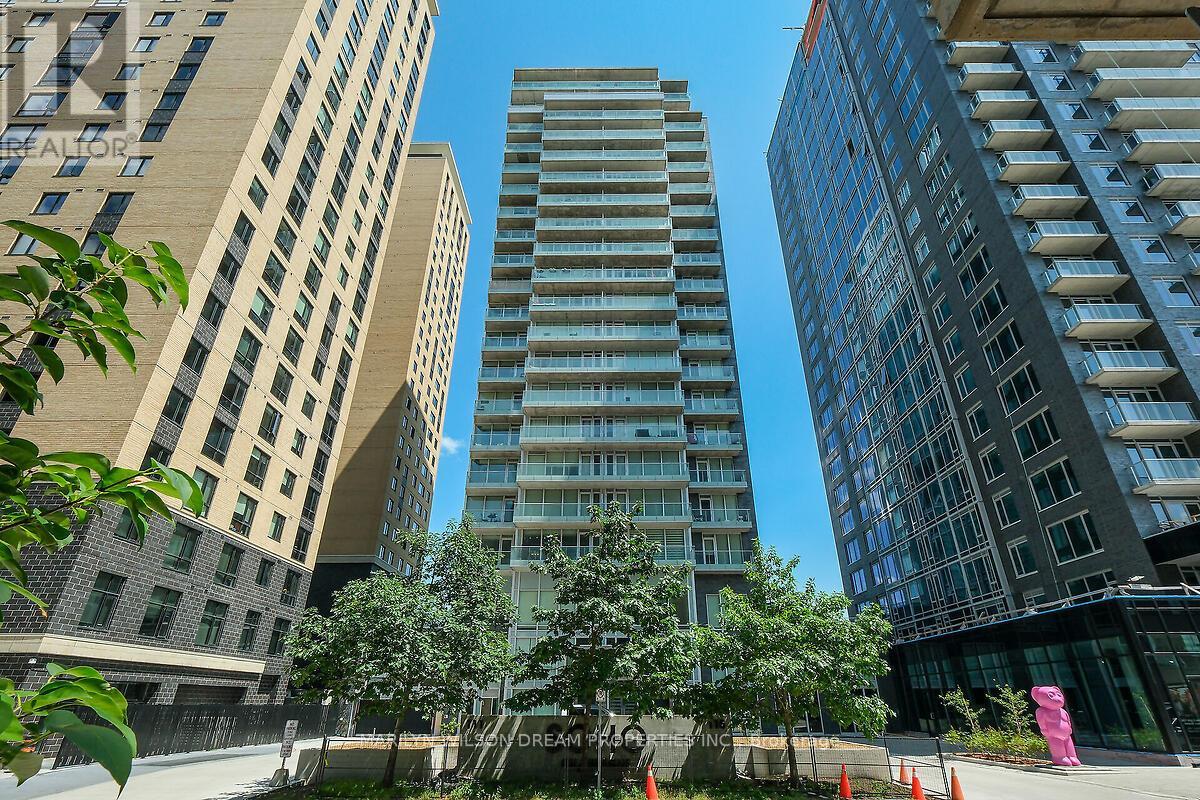 1101 - 111 CHAMPAGNE AVENUE S|Ottawa, Ontario K1S5V3