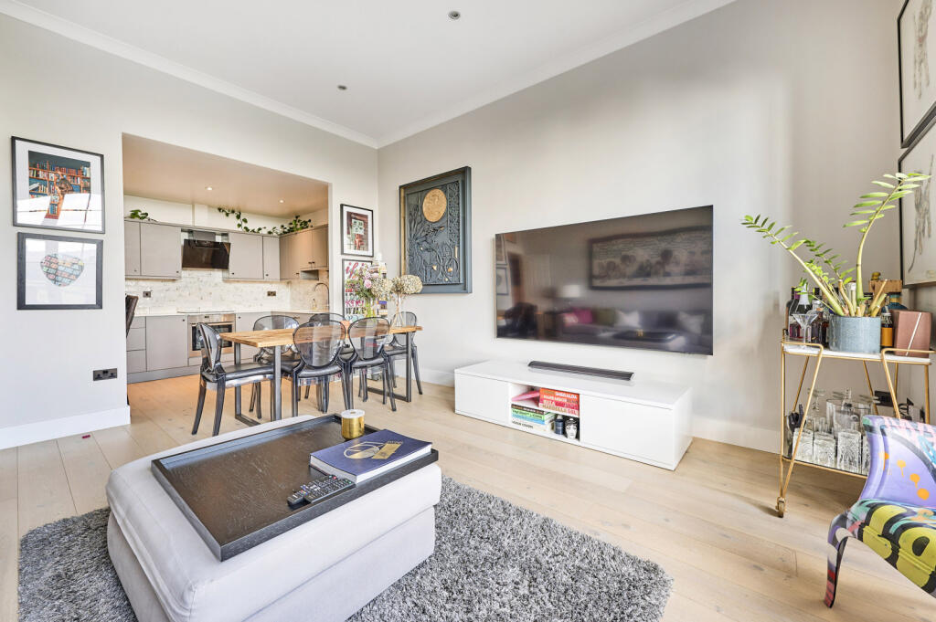 Additional image 6 of West Hall, Beningfield Drive, Napsbury Park, St. Albans, AL2