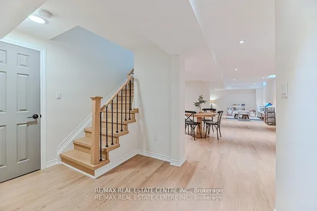 Additional image 30 of 2498 Longridge Cres