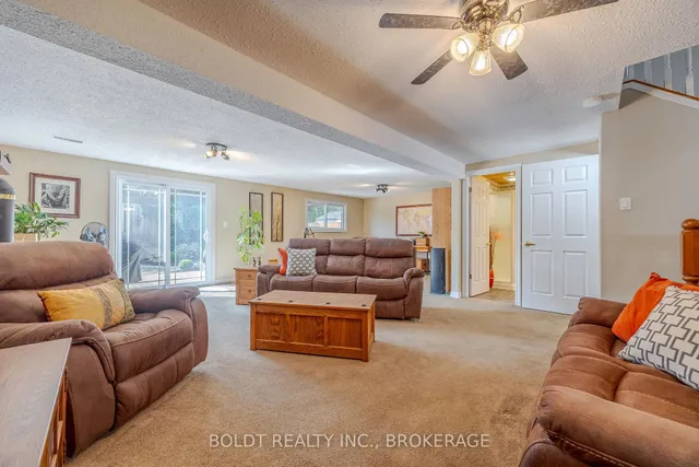 Additional image 22 of 395 Rexford Dr